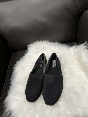 Skechers BOBS Black Slip-On Memory Foam Flats New Whithout Label